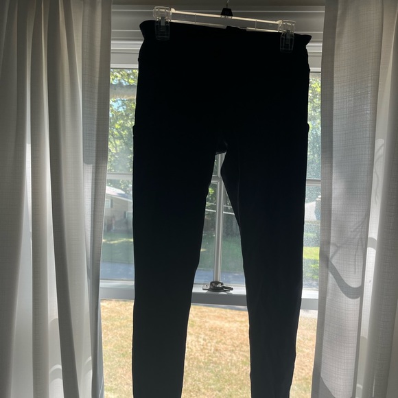 Full length navy blue Lululemon leggings w/ pockets - Picture 3 of 7